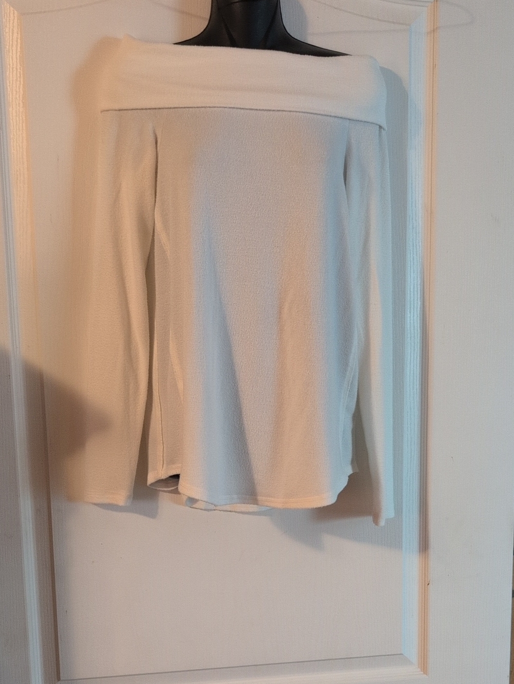 Abercrombie & Fitch Cream Off-the-Shoulder Knit Sweater